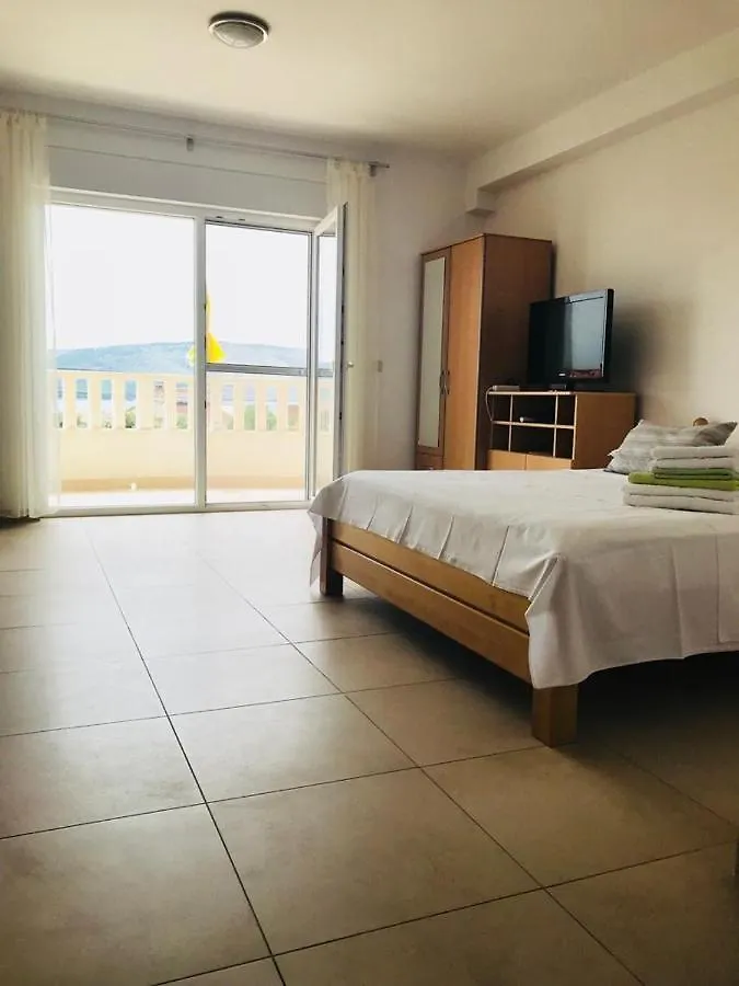 Apartments Villa Marie Seget Vranjica