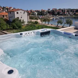 Rozana Apartment